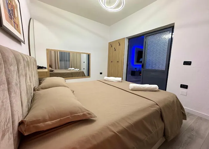 Hidden Gem * 티라나